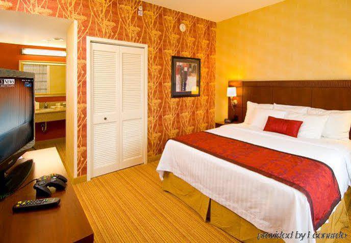 Courtyard Lancaster Otel Fertility Dış mekan fotoğraf