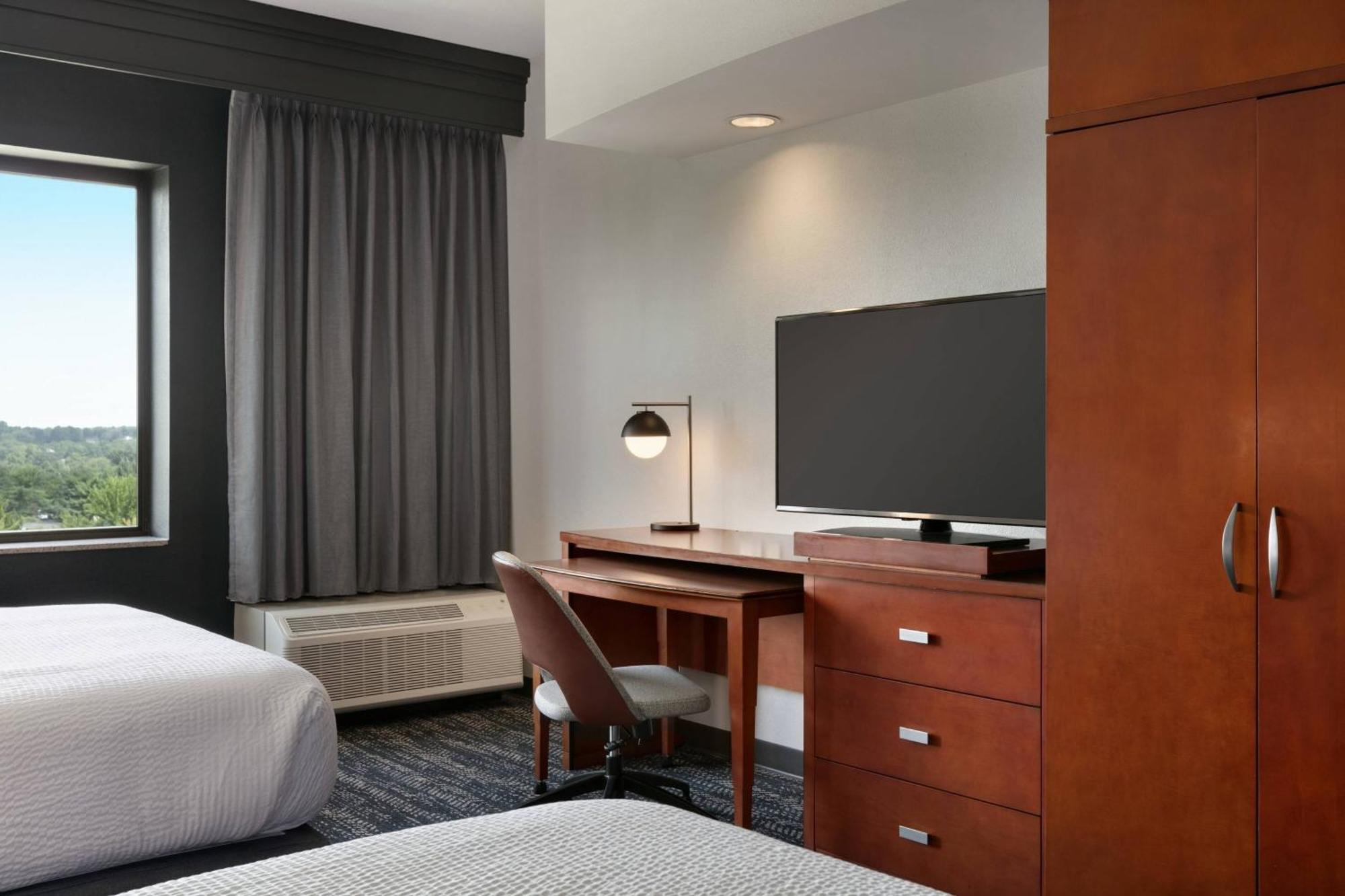 Courtyard Lancaster Otel Fertility Dış mekan fotoğraf