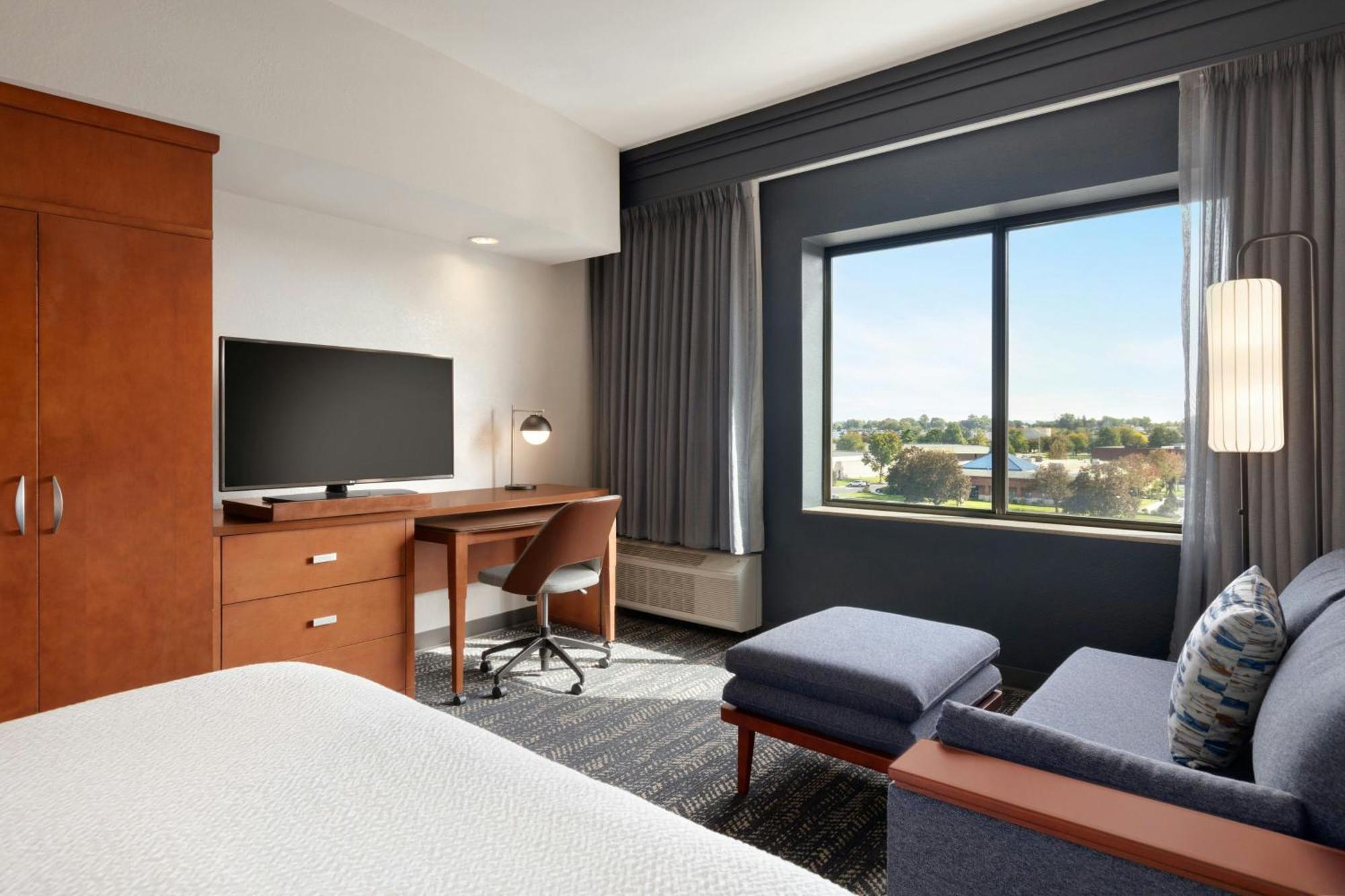 Courtyard Lancaster Otel Fertility Dış mekan fotoğraf