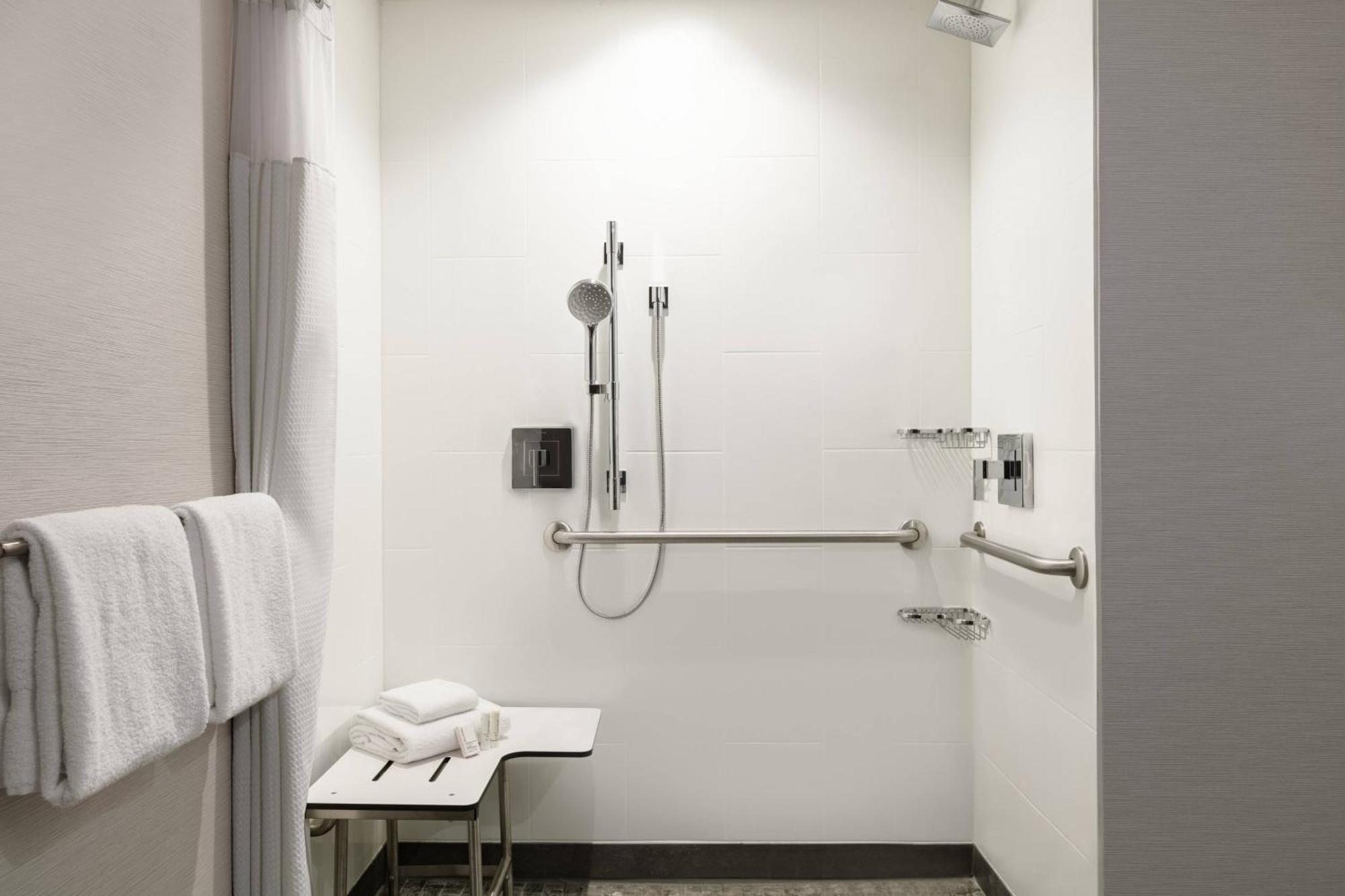 Courtyard Lancaster Otel Fertility Dış mekan fotoğraf