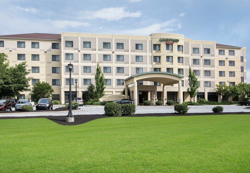 Courtyard Lancaster Otel Fertility Dış mekan fotoğraf